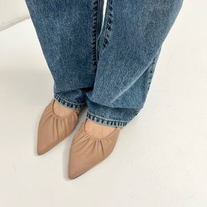 Pointed toe mule sandal